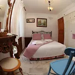 Готель Alacati Antik