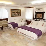 Alacati Antik Готель