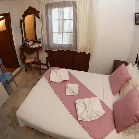 Alacati Antik Готель