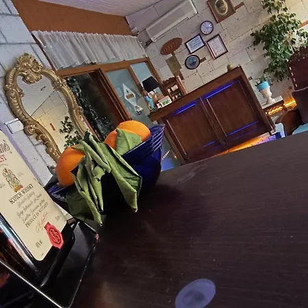 Готель Alacati Antik *