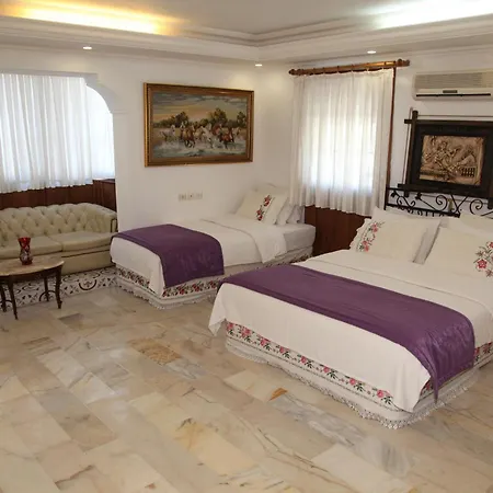 מלון Alacati Antik Çeşme