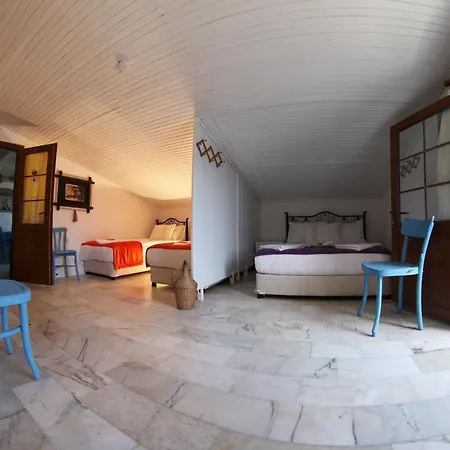 Alacati Antik Готель