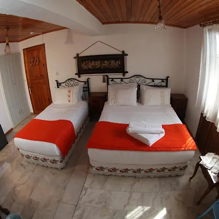 מלון Alacati Antik Çeşme