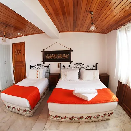 Alacati Antik Чешме