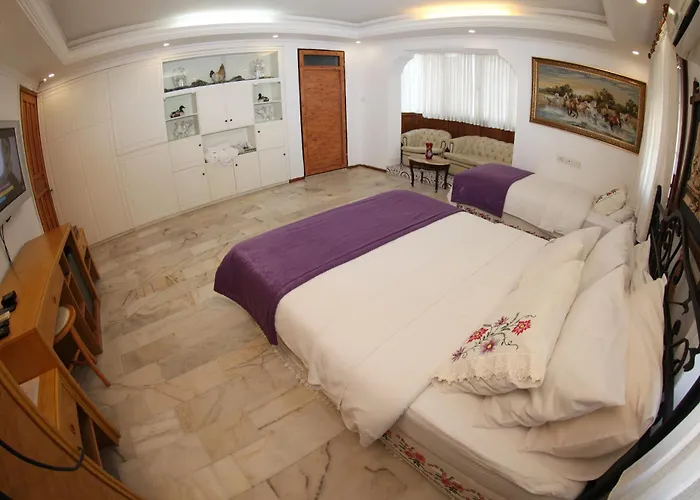 Alacati Antik Çeşme