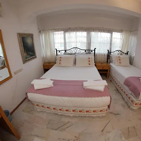 Alacati Antik Hotell Çeşme